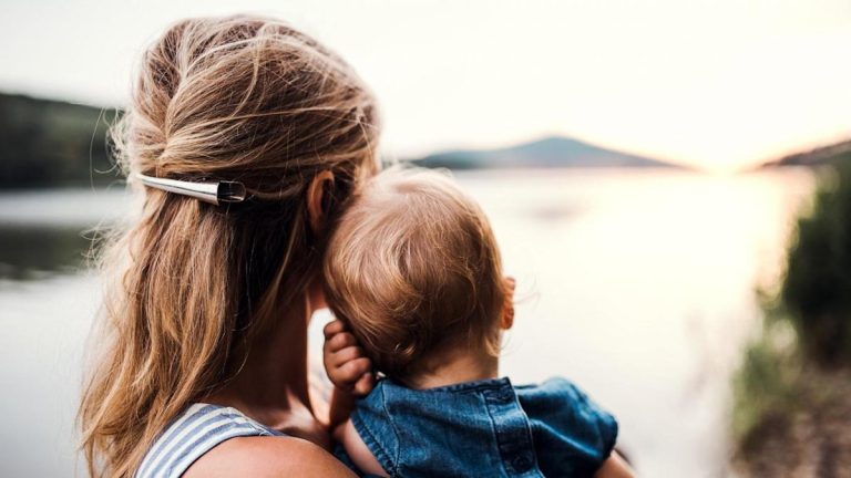 Solely 25% of mothers in US report ‘glorious’ psychological well being, marking an alarming decline