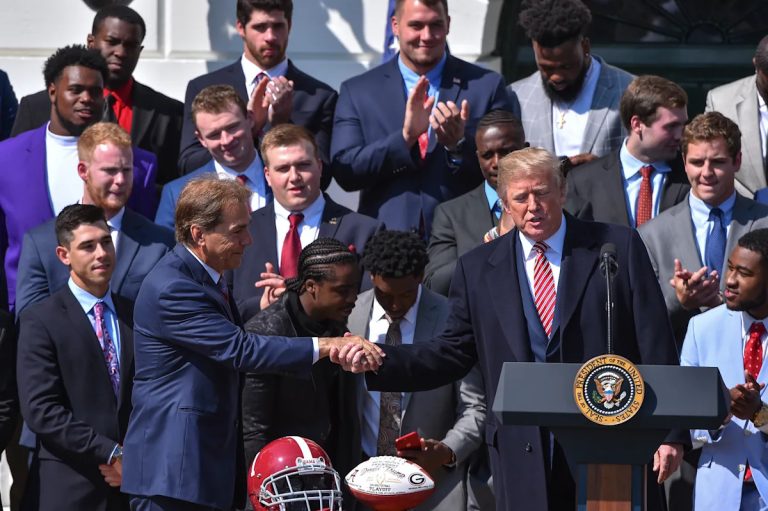 Sources: President Trump plans to create school sports activities commissions to deal with business issues in problem