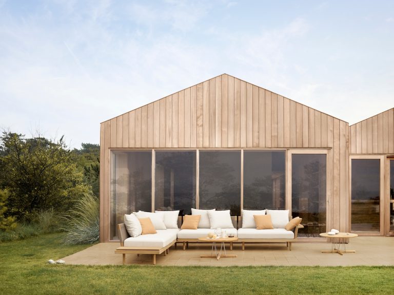Carl Hansen & Søn provides the out of doors lounge collection impressed by Zmei