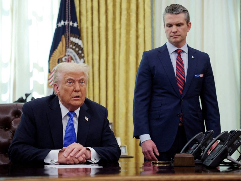 The courtroom helps Trump to throw half 1,000,000 immigrants with a residence allow