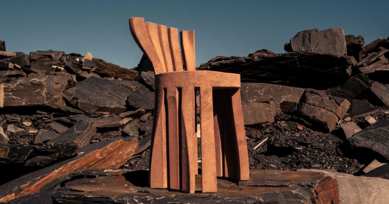 ROC H BIEL turns beech mud on a chair impressed by Corinthian columns