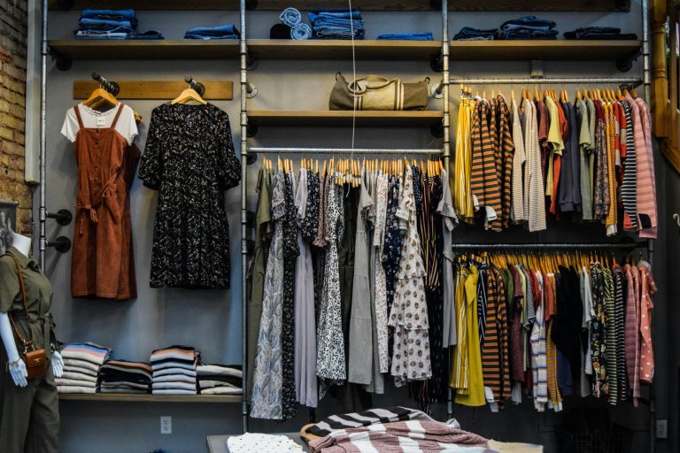 Can a web based retailer efficiently break into the excessive trend market?