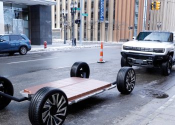 GM says the brand new battery chemistry will permit 400 miles of 400 miles ray