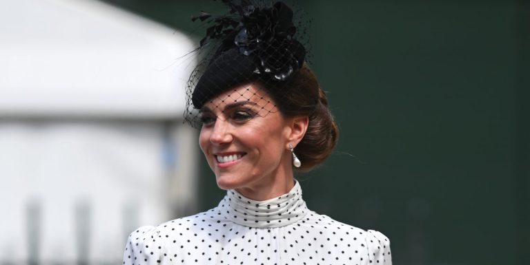 The Princess of Wales wore polka dots and roses for VE Day celebration