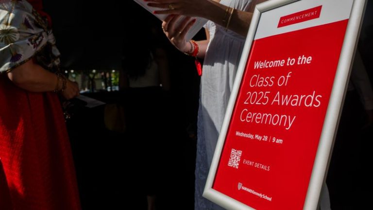 Worldwide college students on Harvard are involved to pursue commencement, tells the varsity college