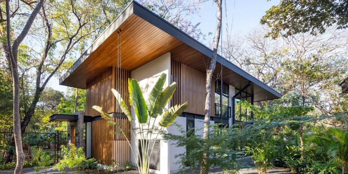 Teak closes tropical villas of Garton Group structure in Costa Rica