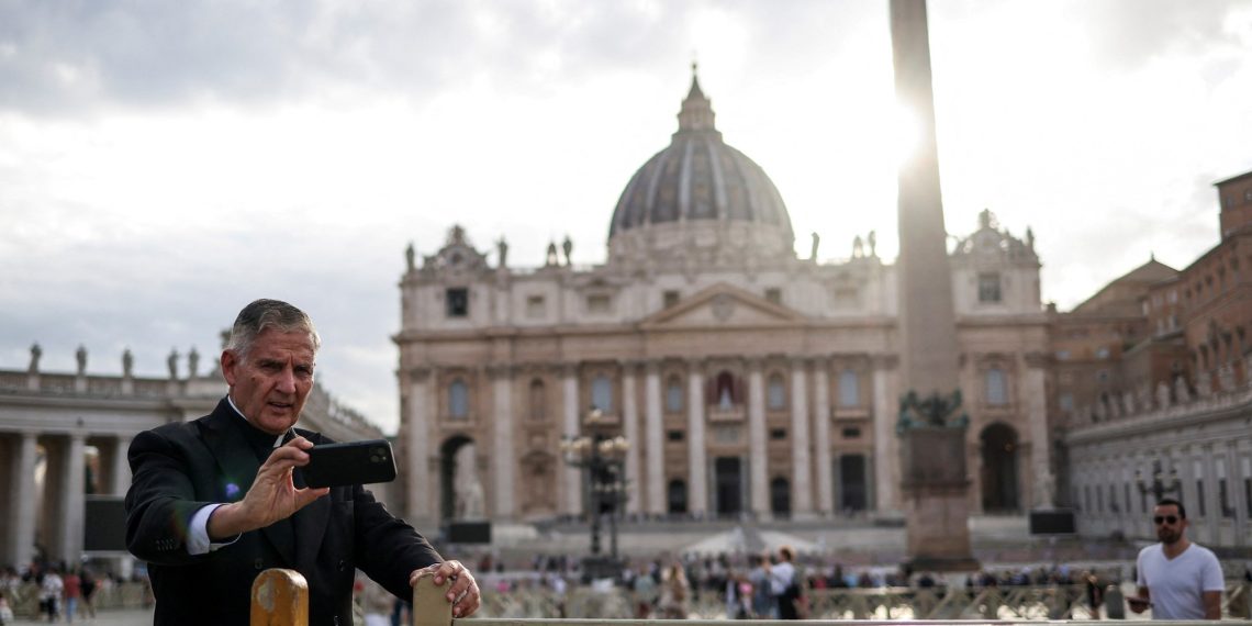 That “folder” of Kirchner to Jorge Bergoglio to hurt his papal candidate