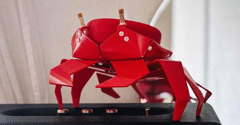 Meet Kogani, a small origami model crab, which frames compact audio system