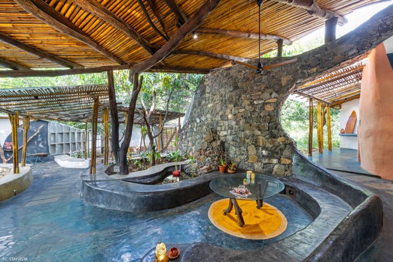 Fermhouse of fading limits “maivan” embraces the biofil design in an Indian – colossal forest