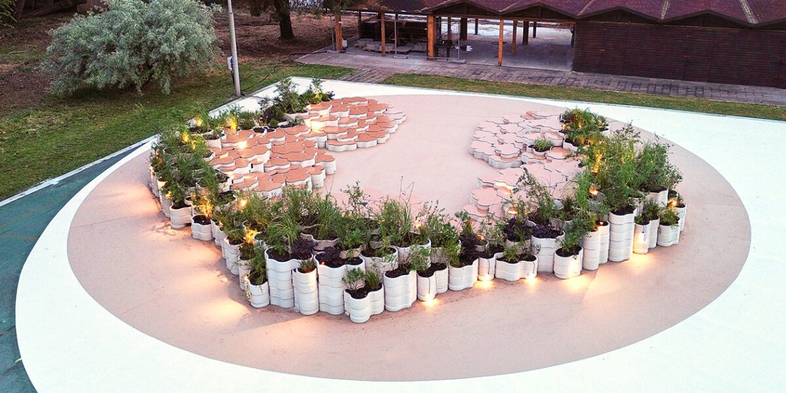 Mario Cucinella 3D prints within the type of amphitheater flowers in Venice