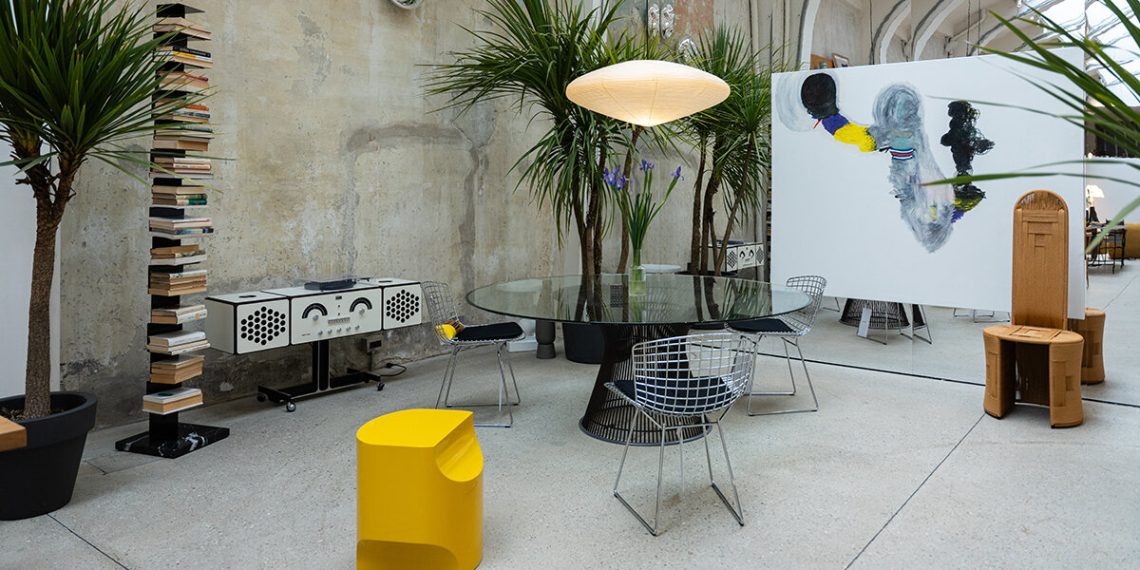 Mohd tells the story of the 21st century collector with “Mohdernist”