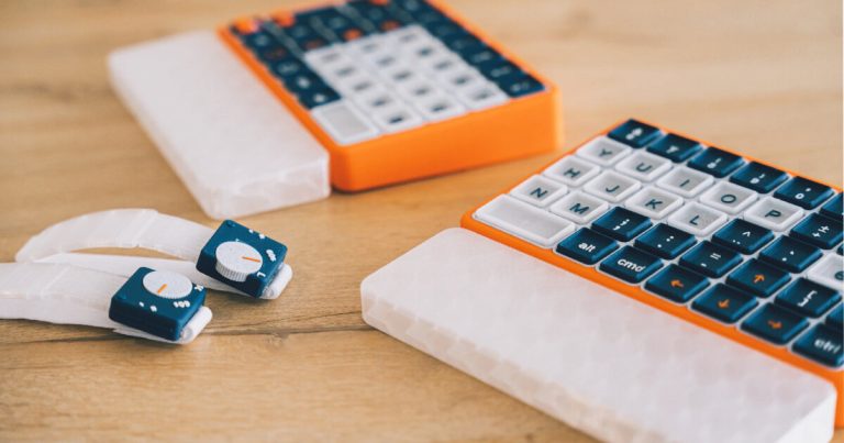 ONCUE is a modular keyboard and sporting cuffs for customers with Parkinson’s