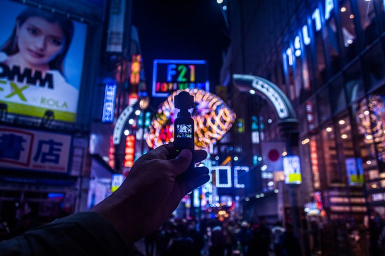 Roll-ups AI, Robotaxi within the zoo and why you should not make investments $ 5 in actual property