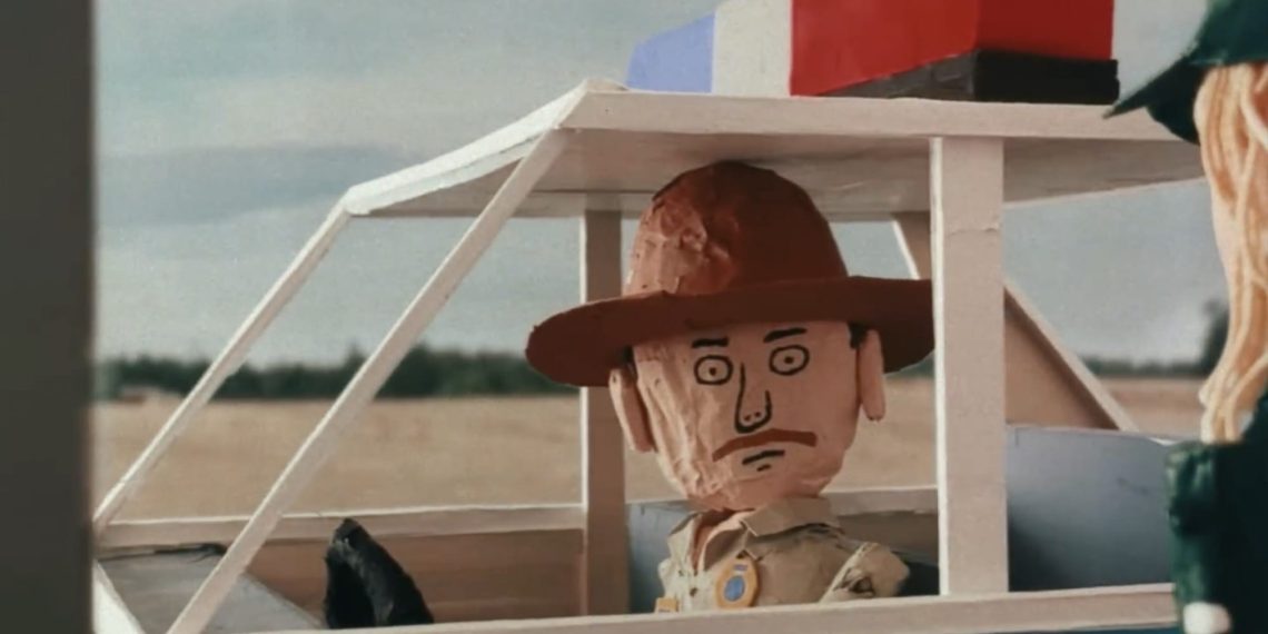 Paper sculptures meet different world occasions on this uncommon animated quick movie – Colossal