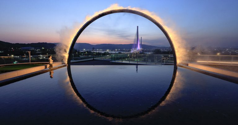 Ring of Mist and Mild Frames Set up of Oculus by Studio JT in Seoul