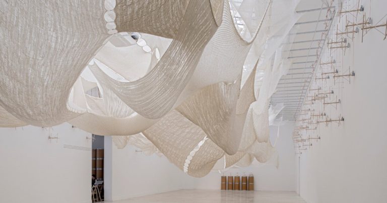 Woolen covers drain over the Serbian pavilion to biennale venice