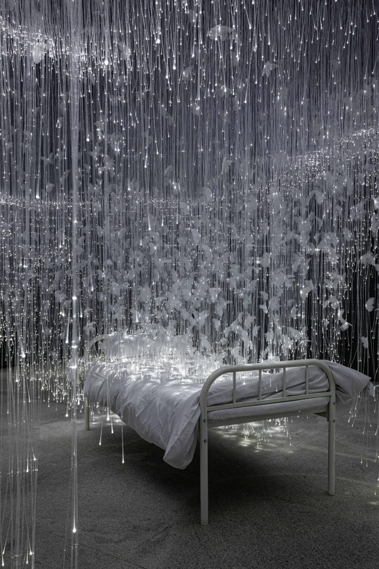 By fairy tales and butterflies, Chiharu Shiota Tithers presence and absence – colossal
