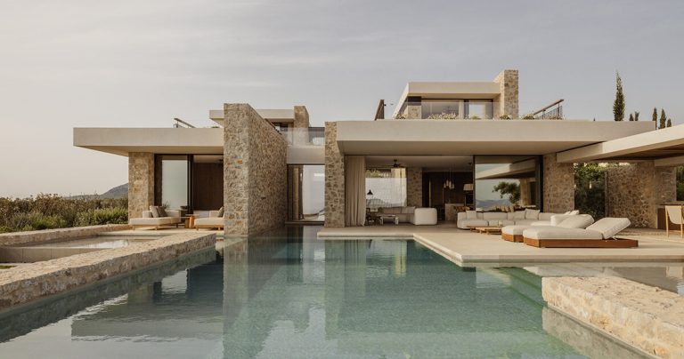 South-W-Studio home follows Messinia’s inclined olive orchards