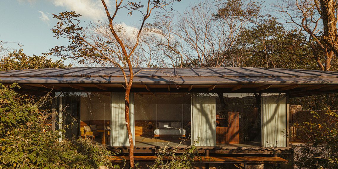 Studio Saxa brings fashionable bungalos to the wild of Costa Rica