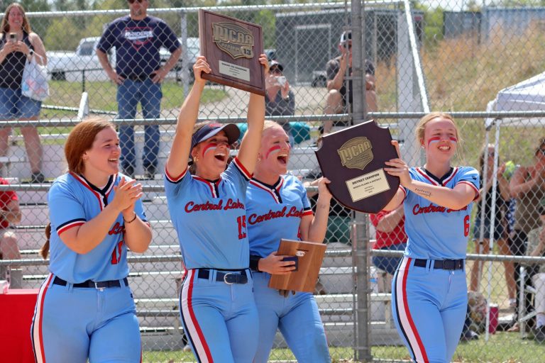 Softball School: Raiders advances to Resortisants – Brainerd Dispatched