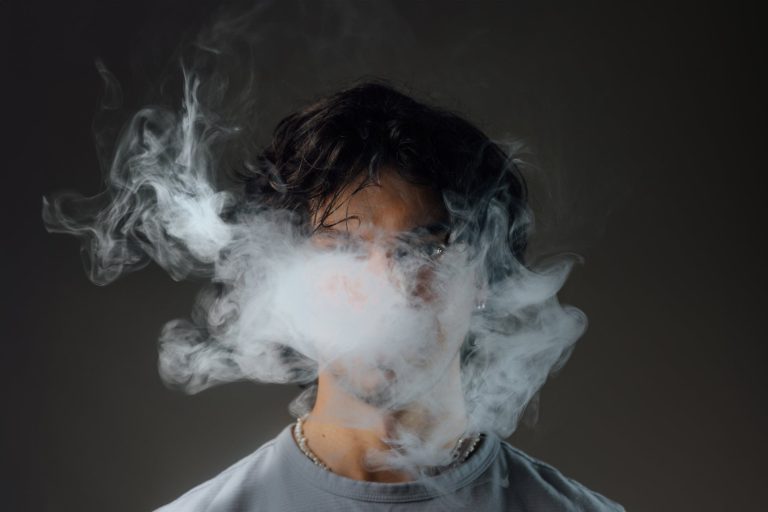 New research highlights well being dangers of ultrasonic cigarettes | UCR Information