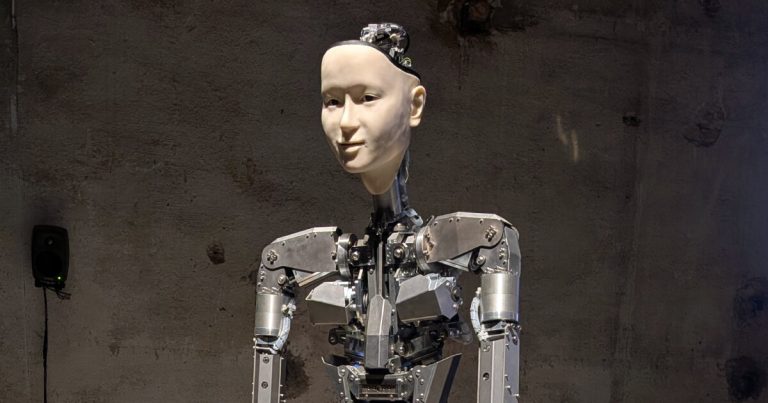 Roboti, Ai and Homans coexists at Venice Structure Bienala 2025