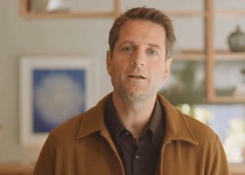 Normal Administrators of Expertise Use AI to interchange themselves