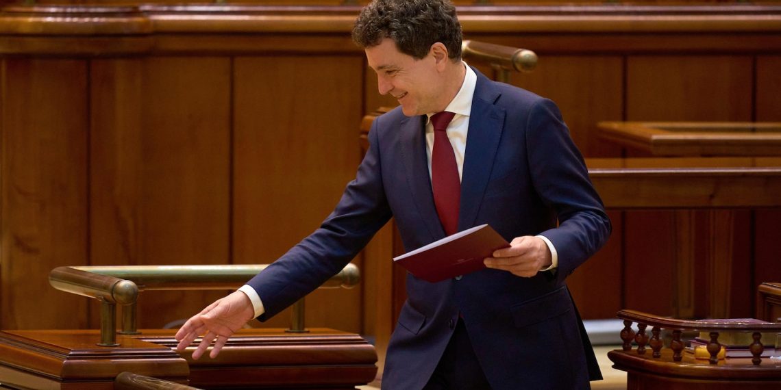 Romania’s new president has sworn after facilitating a political disaster however difficult approaches