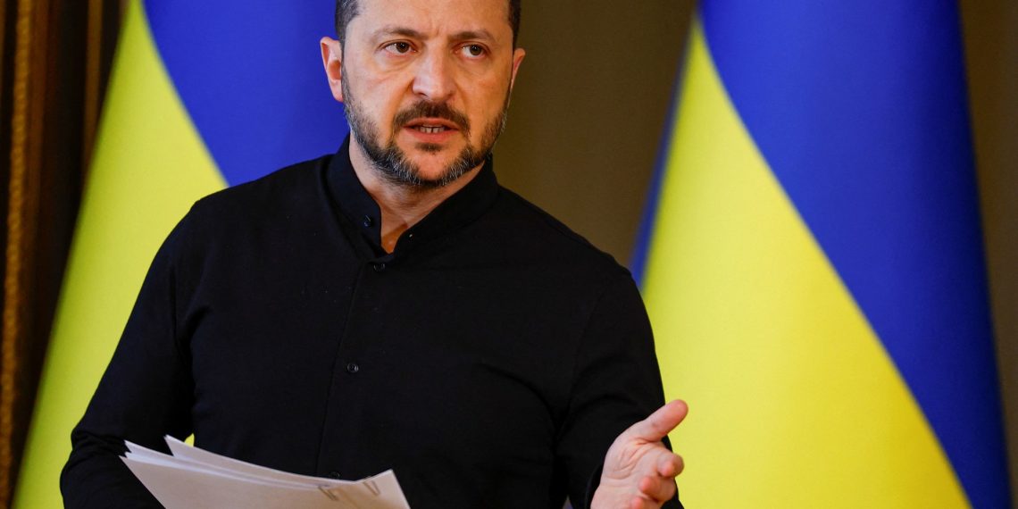 Volodimir Zelenski is planted towards Russia and says he’ll refuse to dialogue if he’s not with Vladimir Putin himself