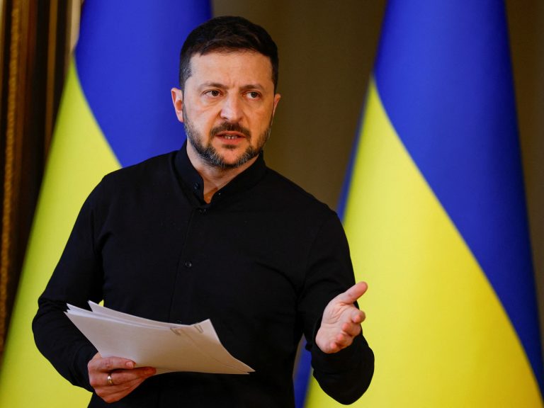 Volodimir Zelenski is planted towards Russia and says he’ll refuse to dialogue if he’s not with Vladimir Putin himself