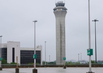 Newark Airport sparks journey chaos after being pressured to floor all flights
