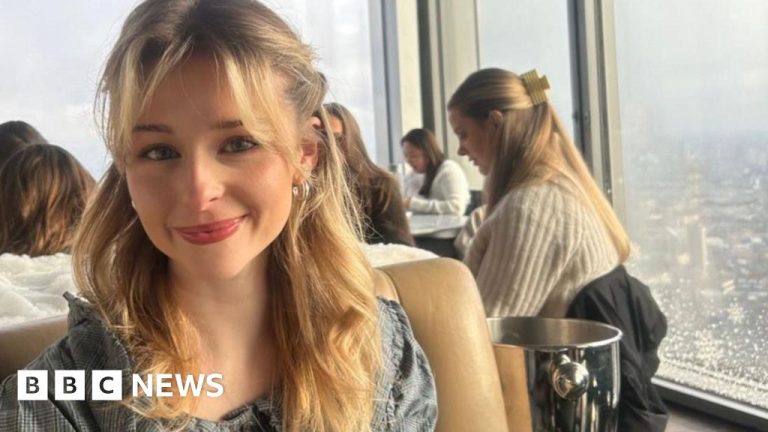 ‘Skinnytok’ ban too late, says girl who deleted app for well being