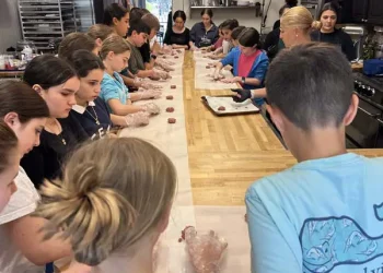 GCMS Italian Membership learns about tradition by way of meals