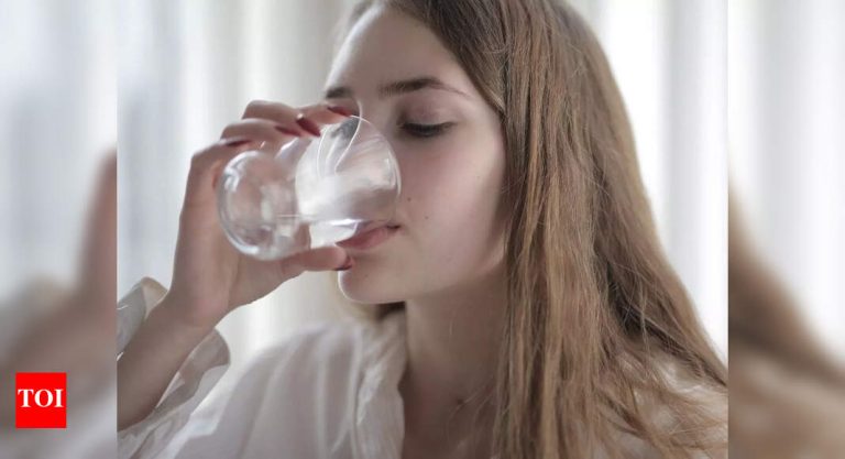 6 methods including salt to water might forestall warmth strokes