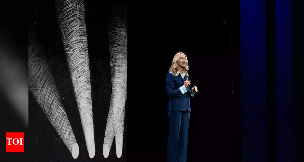 Steve Jobs’s spouse, Laurene Powell Jobs, former Apple designer, Jony Ive, how expertise has modified: “Now …”