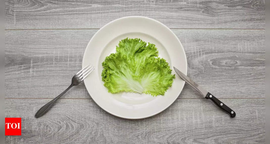 Chopping again on energy? Specialists reveal the way it impacts the thoughts |