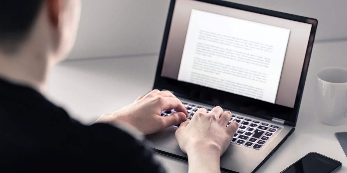 What to look earlier than shopping for a pocket book and fashions are price it at present