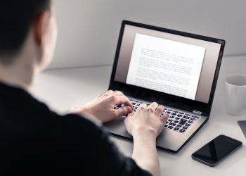 What to look earlier than shopping for a pocket book and fashions are price it at present