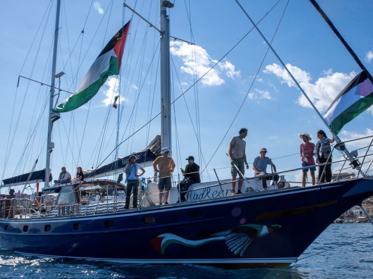 Israel stops six French activists who broadcast “Madleen” on the humanitarian ship and radiate Greta Thunberg
