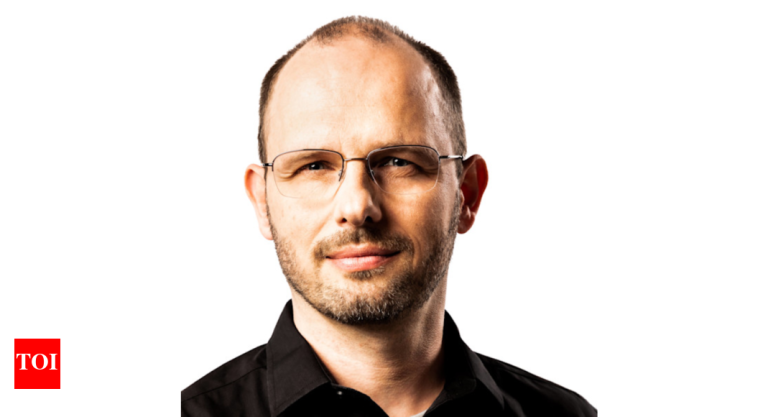 Github CEO, Thomas Dohmke, on the startup: Your corporations are combating with out builders, as a result of coding assistants can solely …