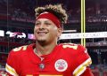 Patrick Mahomes shares a tear with younger chiefs in Kansas Metropolis, at Kansas Metropolis Minicamp | NFL information