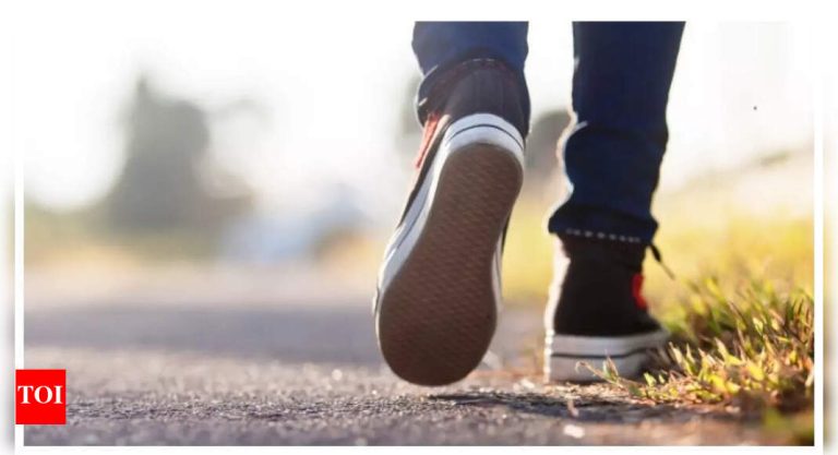 Strolling Advantages: Males who stroll at the least THESE many steps on a regular basis can cut back their threat of early loss of life by as much as 70%! |