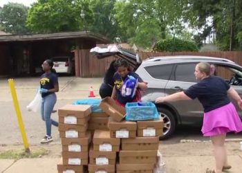 Lengthy strains mirror deep want as Forgotten Harvest distributes meals in Detroit