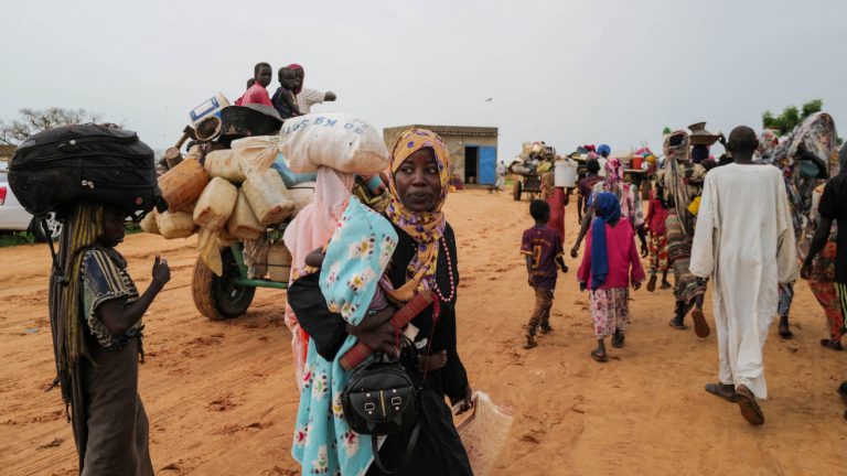 African refugees bear the burden of adjusting international coverage