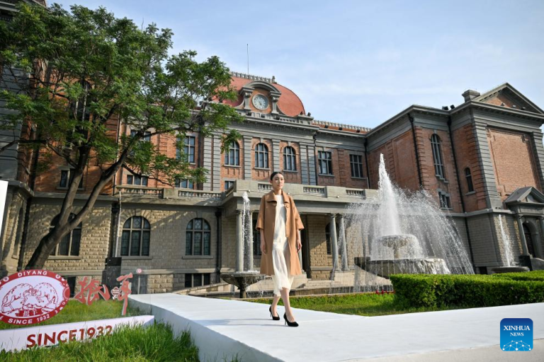 Highlights of Tianjin Vogue Week-Xinhua