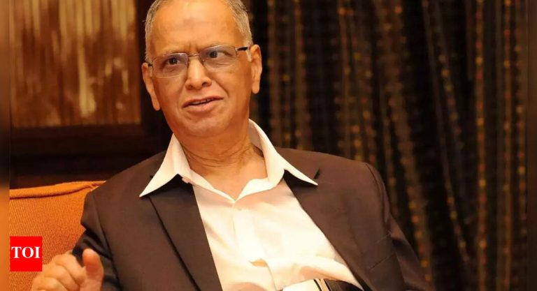 The founding father of Infosys, Narayana Mourthy, why does she see no distinction between administration and expertise graduates