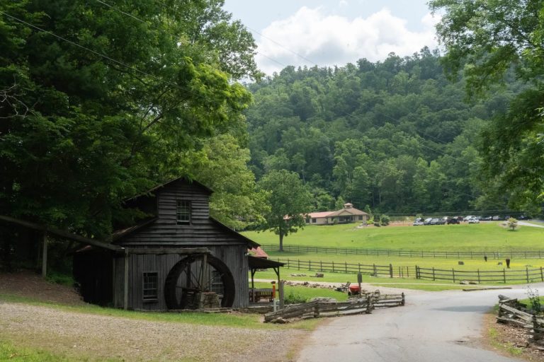 Asheville Academy, Trails Carolina proprietor confronted monetary upheaval earlier than deaths