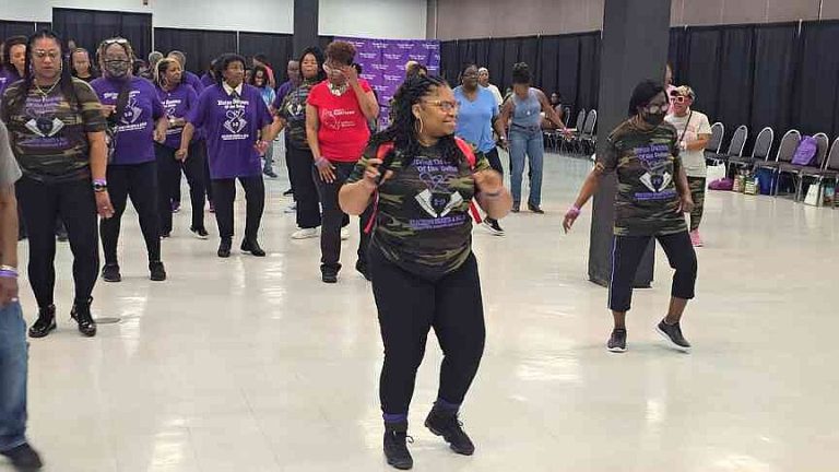 Well being occasion combines dancing, wellness expo