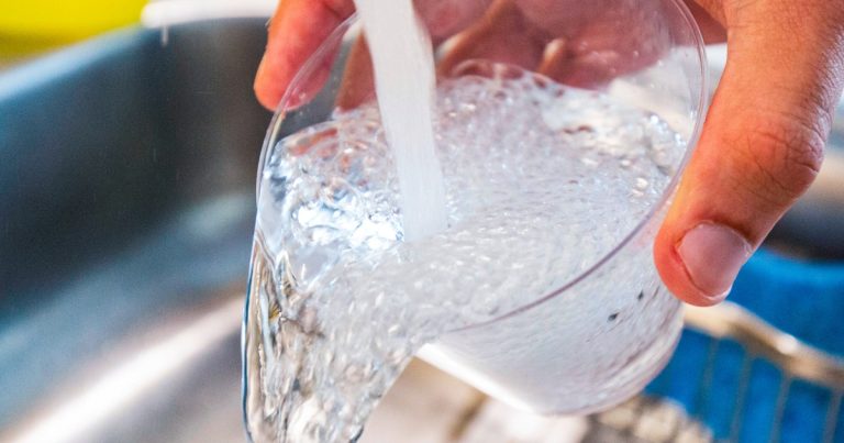 Texas girl dies from brain-eating amoeba after cleansing sinuses with faucet water