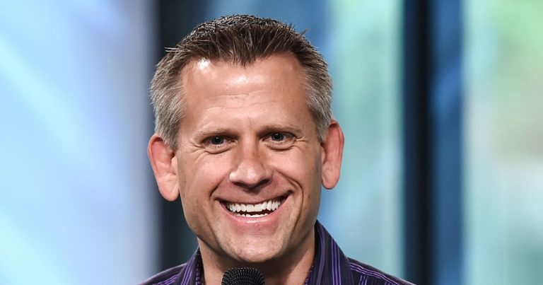 John Brenkus, host and co-creator “Sport of Sport”, dies at 54 years previous